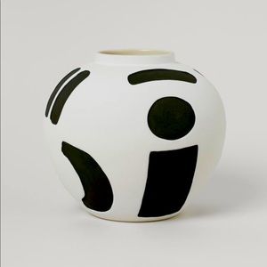 BLOGGER FAVORITE 🔥 H&M Hand-painted Vase